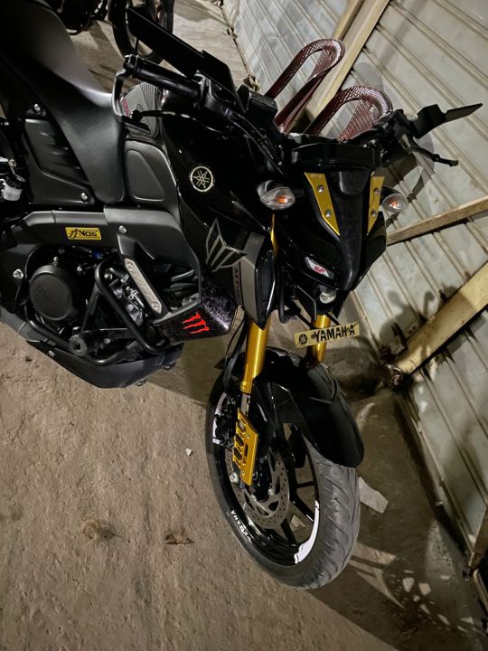 Nacked%20bike%20wing%20mirror%20Aero%20Dainamic%20Mirror/wing%20mirror/stylish%20looking%20glass/uncommon%20wing%20mirror%20-%20Image%203