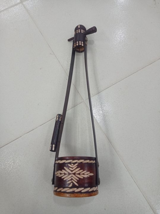 Lalan%20Ektara!%20Toy%20Ektara%20is%20wooden%20-%20Image%203