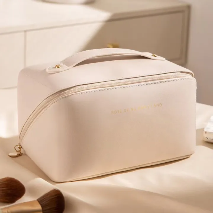 Cosmetics%20Storage%20Bag,%20Large%20Capacity,%20Portable,%20Ins,%20High-end,%20Internet%20Famous,%20New%20Travel%20Cosmetics,%20Toiletries%20Storage%20Bag%20-%20Image%206