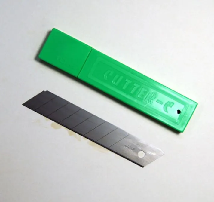 Knife%20Cutter%20Blade%2010Pc/Packet%20Derco%20-%20Image%204