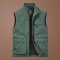 Spring and Autumn Men's Outdoor Vest Three Dimensional Multi Pocket Casual Outerwear Tank Top Vest Spring and Summer Jacket Men'. 