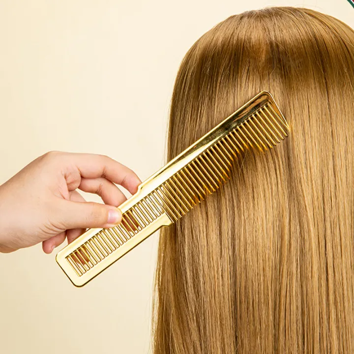 3/4pcs%20Barber%20Gold%20Silver%20Set%20Includes%20Water%20Spray%20Men%20Oil%20Head%20Comb%20%20Neck%20Brush%20Duster%20Fade%20Brush%20Hair%20%20Professional%20hair%20tool%20-%20Image%203