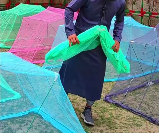 Magic%20Folding%20Mosquito%20Net%20single%20bed%20size%20free%20carry%20bag%20portable%20stand%20mosquito%20net%20-%20Image%206