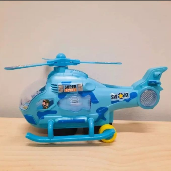 Helicopter%20battery%20operated%20with%20light%20and%20sound%20-%20Image%202