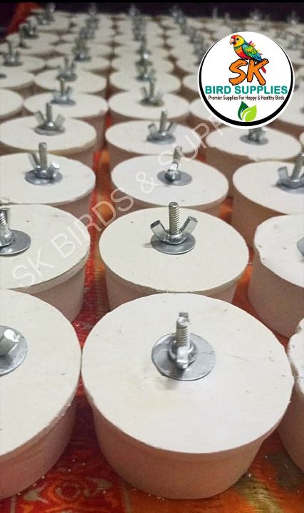 Pack%20of%209%20Calcium%20Block%20For%20Budgies%20Love%20Birds%20Cocktails%20Finch%20Java%20Ring%20Necks%20Raw%20Parrots%20Sun%20Cunuor%20Grey%20Parrots%20and%20Turtles%20-%20Image%203