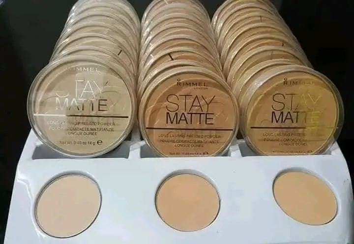 Rimmel%20Stay%20Matte%20Long%20Lasting%20Pressed%20Powder%20-%2014gm%20-%20Image%206