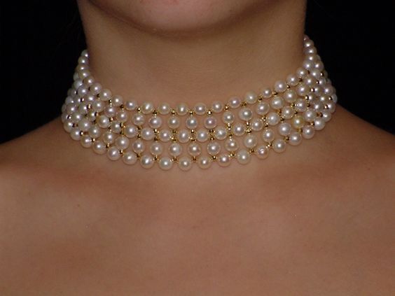 Beautiful pearl chocker necklace