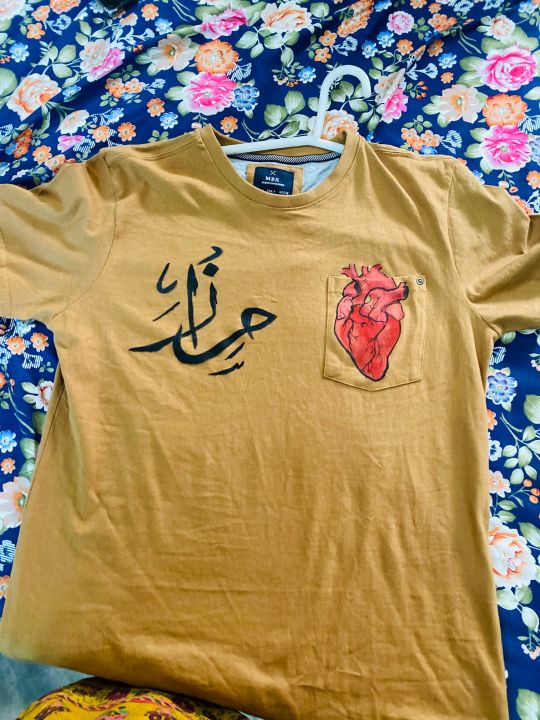 Hand%20painted%20shirt%20-%20Image%203