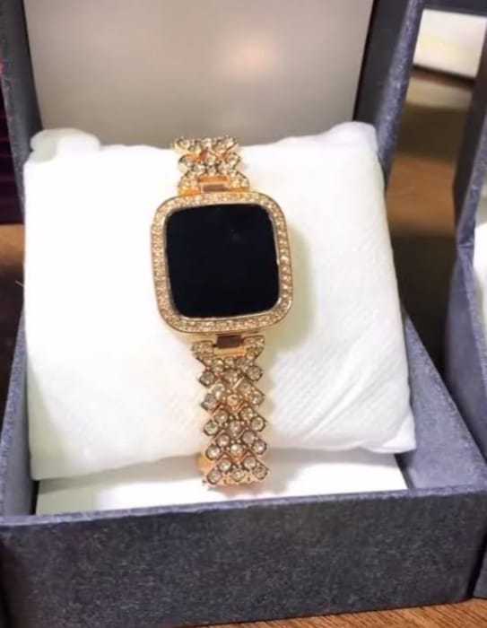 Luxury%20Diamond%20Watches%20for%20Ladies%20Premium%20Quality%20and%20Premium%20Designs%20and%20Premium%20Pack%20Pure%20Metal%20Body%20Touch%20Screen%20watch....%20-%20Image%204