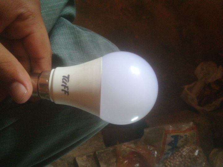 TUFF LED BULB. (12 Watt) AC and DC (B22/E27). 18000hrs of lifetime...    EXTRA BRIGHT.    14 MONTH GUARANTEE.     Feature: 1.Low energy consumption. 2. Low maintenance cost. 3. Low thermal output. 4.Shockproof and vibration proof. 5. Beam Angle 130°.