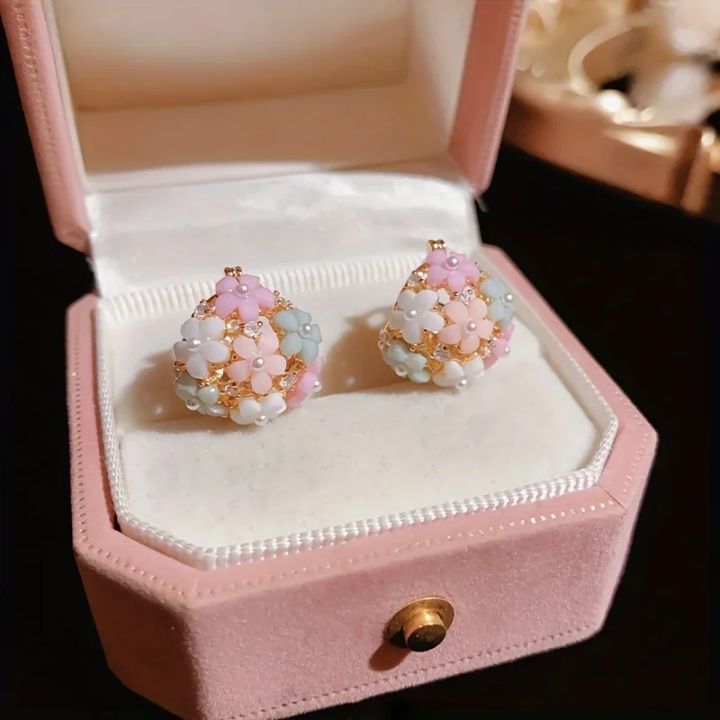 1%20Pair%20Fashion%20Floral%20Hoop%20Earrings%20for%20Women%20Alloy%20with%20Resin%20Inlay%20Japanese%20Korean%20Style%20Suitable%20for%20Daily%20Wear%20and%20Weddings%20-%20Image%203