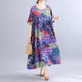 Plus size women's dress, abstract pattern printed short sleeved round neck ultra loose robe, summer beach dress with pockets. 