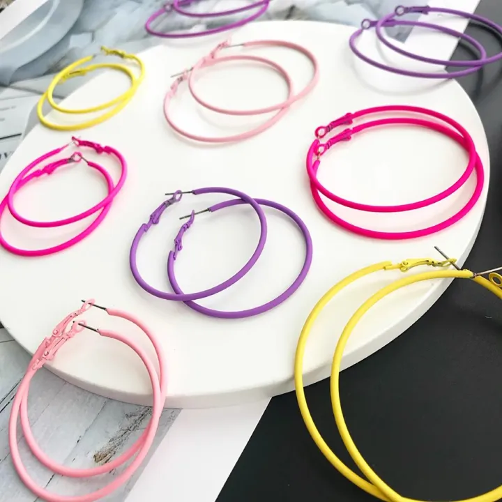 1%20pair%20of%20colorful%20ear%20loops%20large%20circle%20earrings%20Circle%20Circle%20exaggerated%20personality%20everything%20t%20-%20Image%202