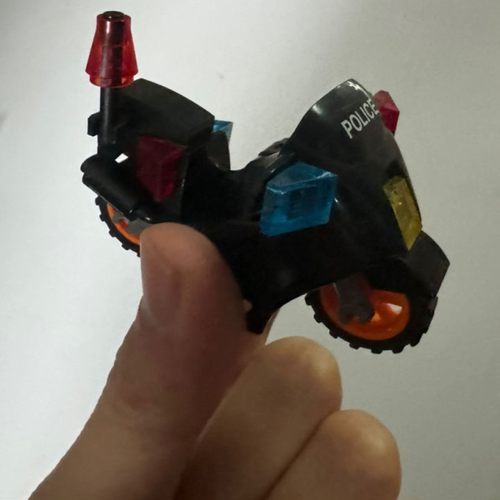 1%20Pc%20City%20Police%20SWAT%20Motorcycle%20Model%20Building%20Blocks%20DIY%20Model%20Building%20Blocks%20Bricks%20Children'S%20Toys%206+%20-%20Image%202
