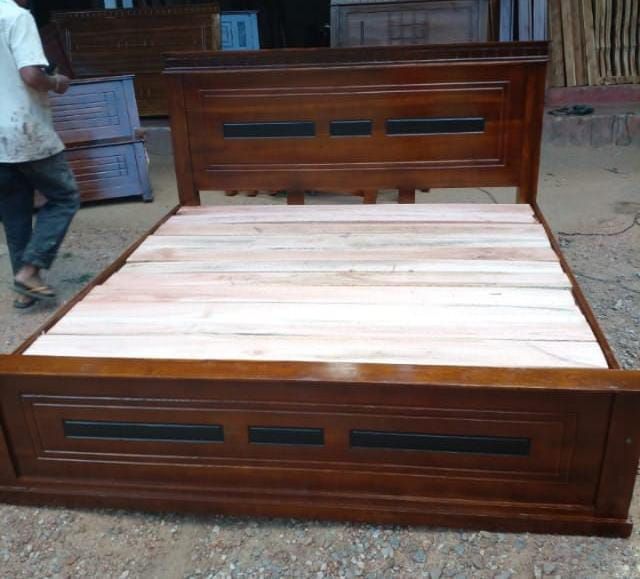 Teak%20Box%20Bed%206x3%20%20(72%C3%9736)%20-%20Image%204
