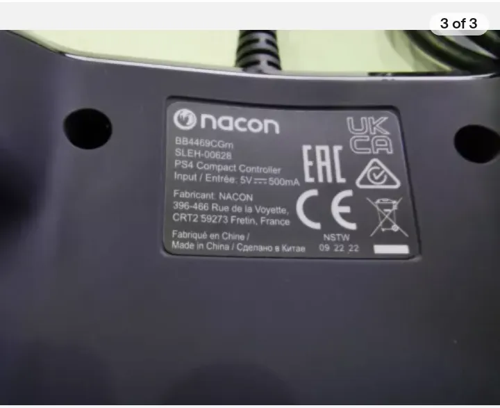 Nacon%20PS4%20Compact%20Controller%20-%20COLOR%20EDITION%20Wired%20-%20Image%203