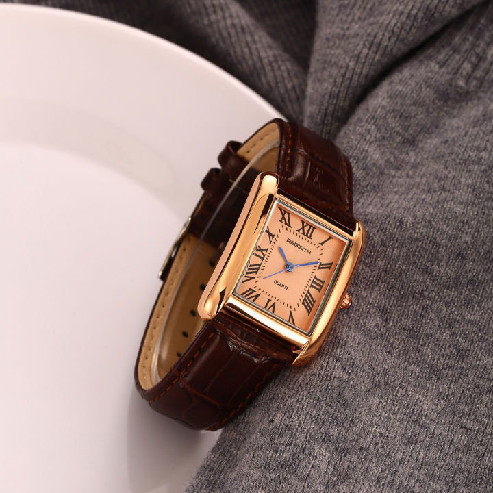 Retro-Style%20Simple%20Small%20Square%20Watch%20with%20Roman%20Numerals,%20Trendy%20and%20Artistic%20Quartz%20Movement%20Wristwatch%20-%20Image%205