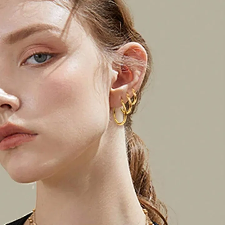 4%20Pairs%20Silver%20Stainless%20Steel%20Hoop%20Stackable%20Earrings%20for%20Women,%2014K%20Gold%20Plated%20Simple%20Cute%20Huggie%20Earrings%20for%20Girl%20-%20Image%205