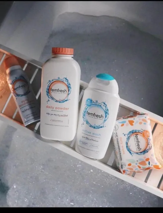 Femfresh%20Ultimate%20Care%20Active%20Wash%20250%20ml%20-%20Image%202