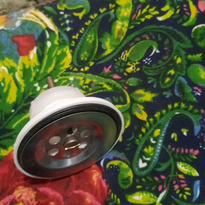 Waste%20basin%20pipe%20ki%20jali%20-%20Image%204