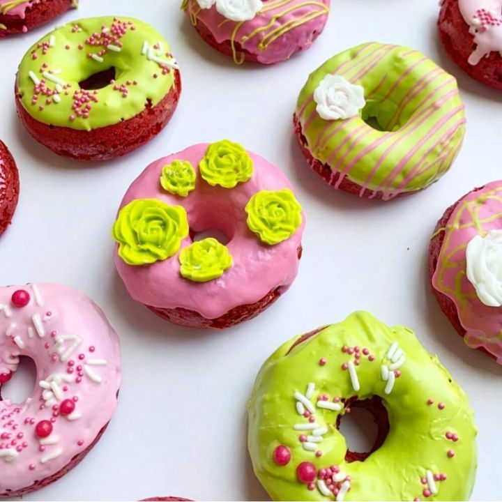 1PC%204%20Holes%20Donut%20Silicone%20Mold%20High%20Temperature%20Resistant%20Big%20Donut%20Cake%20Pudding%20Jelly%20Chocolate%20DIY%20Mould%20Cake%20Baking%20Tools%20-%20Image%202