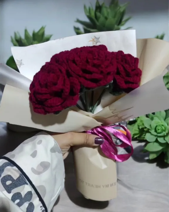 Red Roses Handmade Design Handmade Bouquet Of 4 Crochet Red Roses | Daraz.com.np