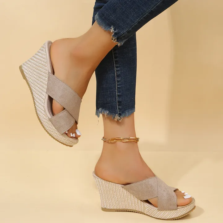2024%20Summer%20New%20Fashion%20Wedge%20Casual%20Waterproof%20Platform%20Slippers%20Thick%20Sole%20High%20Heel%20Sandals%20for%20Women%20-%20Image%202