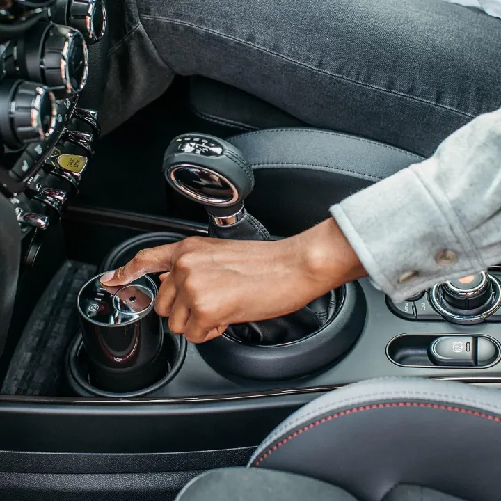 NEOM%20%E2%80%93%20Portable%20Wellbeing%20Pod%20Mini%20Essential%20Oil%20Diffuser%20Black%20%7C%20Rechargeable%20USB%20&%20Waterless%20%7C%20Aromatherapy%20Oil%20Diffuser%20for%20Small%20Spaces%C2%A0%20-%20Image%205