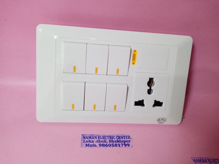 6%20Gang%20switch%20+%20Socket%20Size%203/5%20-%20Image%202