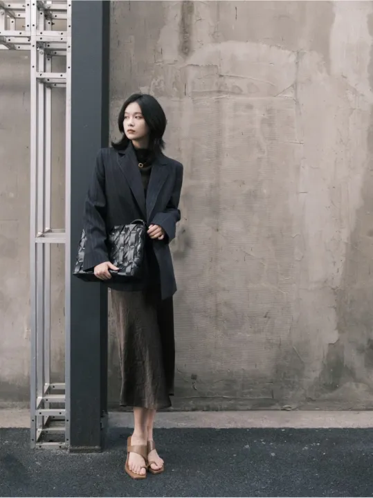 ETJ%20Fall/Winter%202025%20New%20%20Women's%20Street%20Fashion%20oversized%20pinstripe%20shoulder-padded%20loose%20suit%20jacket%20for%20women%20-%20Image%204