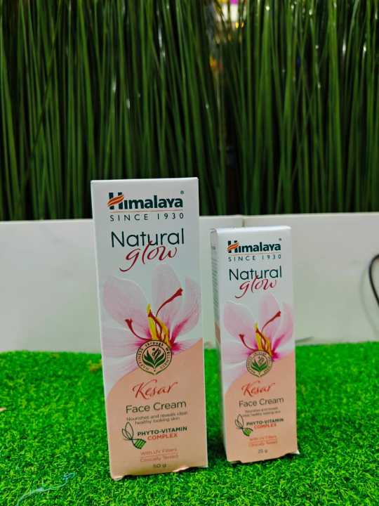 Himalaya%20Natural%20Glow%20Kesar%20Face%20Cream,%2050g%20-%20Image%203