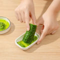 1pc Plastic Manual Garlic Grinder Ginger Grinder Used For Making Vegetable Puree Household Kitchen Tool. 