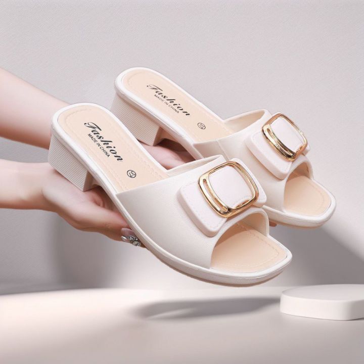 Women's%20Versatile%20Summer%20Sandals%20-%20Fashion%20Thick%20Sole%20Flip%20Flops,%20Non-Slip%20Durable%20Outdoor%20Slides%20for%20Beach/Street%20Wear%20-%20Image%202