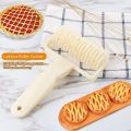 Dough Puncher, Lattice Roller Cutter, Plastic Bread Needle Puncher Pizza Needle Roller Crust Cookie Biscuit Puncher Decorative Cooking Tool Backing Tool. 