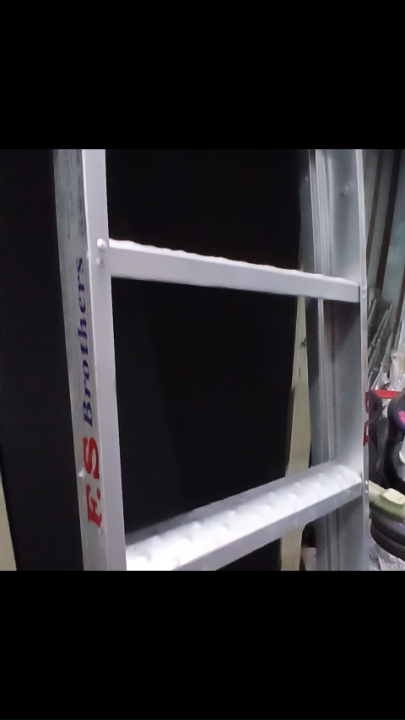 Folding Ladder with PVC non Slipped Pedal, Strong and Heavy Duty IRON Body, for Household Work