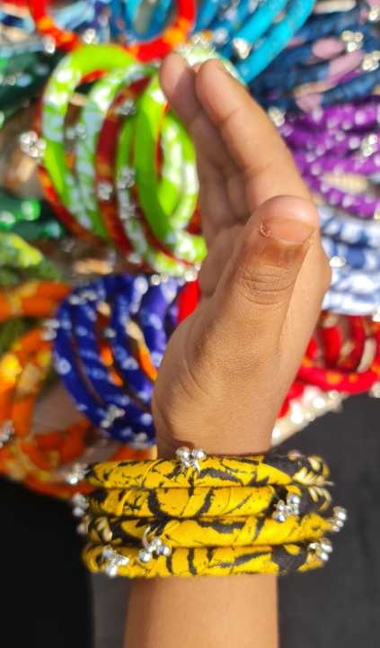 Stylish%20Handmade%20Fabric%20Bangles%20for%20Women%204%20Pcs%20Set%20-%20Image%207