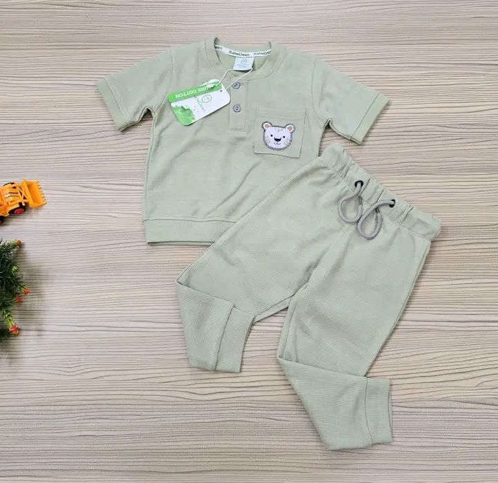 6%20month%20to%206%20years%20boys%20t%20shirt%20and%20full%20pant%20maching%20set%20-%20Image%203
