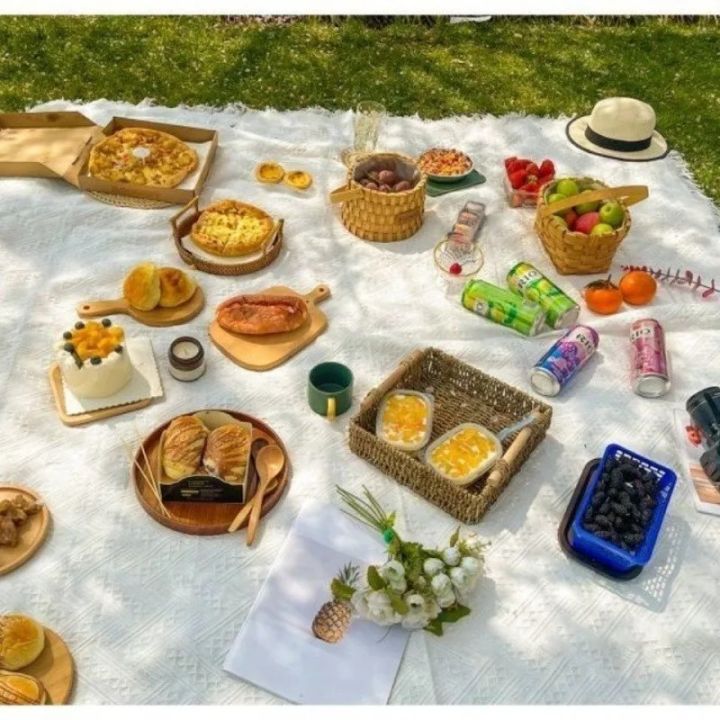 1pc%2090-150cm%20Moisture-proof%20Portable%20Mat%20Picnic%20Mat%20for%20Outdoor%20Camping%20Picnic%20Beach%20Outdoor%20Blanket%20-%20Perfect%20for%20Camping%20-%20Image%204