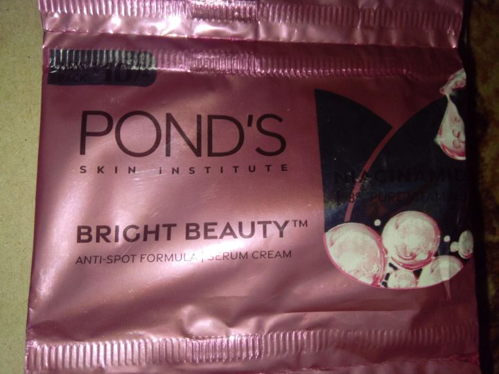 Ponds%20Bright%20Beauty%20Serum%20Cream,%20Niacinamide%20&%2098%25%20pure%20Vitamin%20B3,%2007%20gm%20(Tube%20in%20Pouch)%20-%20Image%202