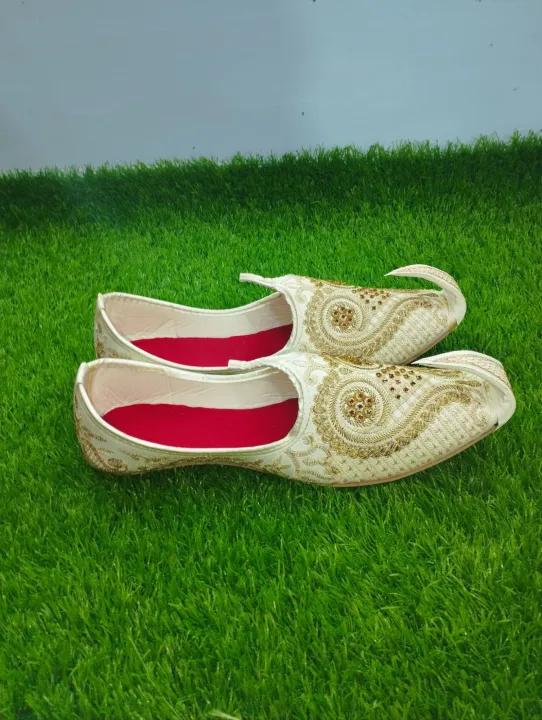 Men%20Traditional%20Khussa%20Handmade%20Latest%20Design%20Stylish%20Handmade%20Khussa%20-%20Image%204