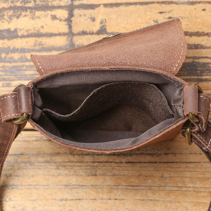 Genuine%20Leather%20Retro%20Sling%20Crossbody%20Bags%20Men%20Phone%20Key%20Organizer%20Bag%20Wallet%20Men's%20Flip%20Magnetic%20Buckle%20Shoulder%20Bag%20-%20Image%205