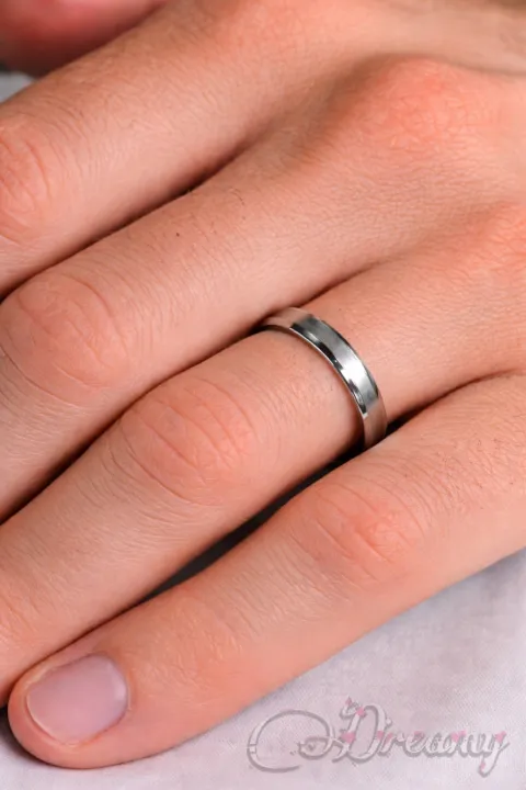 Stainless%20Steel%20Golden%20coloured%20trendy%20design%20finger%20ring%20-%20Image%205