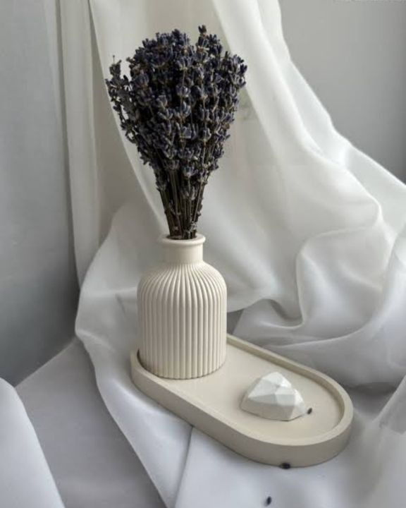 Ribbed%20round%20turbine%20vase%20mini%20for%20home%20and%20living%20room%20decoration%20combo(set%20of%202%20vase%20and%20a%20tray)%20-%20Image%202