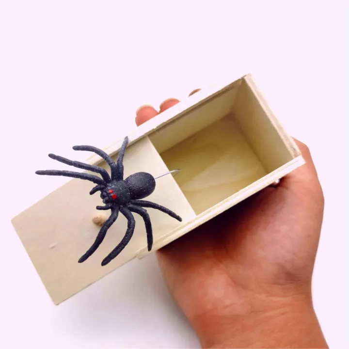 Tricky%20Toy%20Simulation%20Spider%20Wooden%20Box%20Spoof%20Insect%20Spider%20Box%20Creative%20Haunted%20House%20Horror%20Scene%20Layout%20Small%20Wooden%20Box%20-%20Image%205