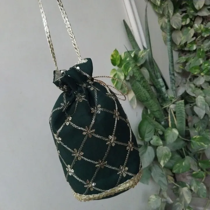 Designer%20Traditional%20Potli%20Bag%20with%20Fancy%20Embroidery%20and%20Gota%20Lace%20Handle%20for%20Women%20-%20Wedding%20Gift%20-%20Image%209