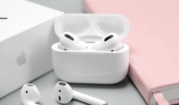 Apple%20Airpods%20Pro%202nd%20Generation%20-%20Image%203