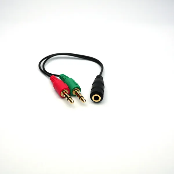 Adapter%203.5mm.%20TRRS%20to%20TRS%20cable%20converter%20small%20talk%20to%20mic%20Channel%20camera%20or%20computer%20(Group%201)%20-%20Image%205