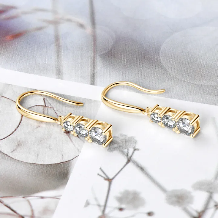 IOGOU%20Original%20925%20Sterling%20Silver%201.80CTTW%20D%20Color%20Moissanite%20Drop%20Hook%20Earrings%20for%20Women%203-Stone%20Dangel%20Earring%20Wedding%20Hoops%20-%20Image%204