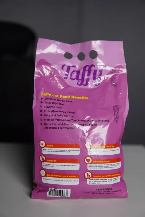 Taffy%20Cat%20Food%20-%20Image%202
