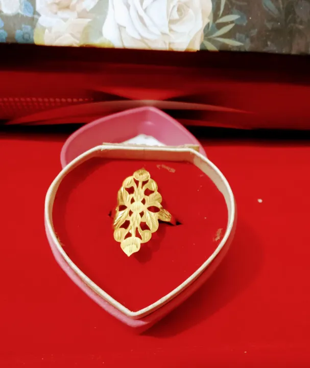 Elegant%20Gold%20Plated%20Finger%20Ring%20for%20Women%20with%20Six%20Months%20Colour%20Guarantee%20-%20Image%204